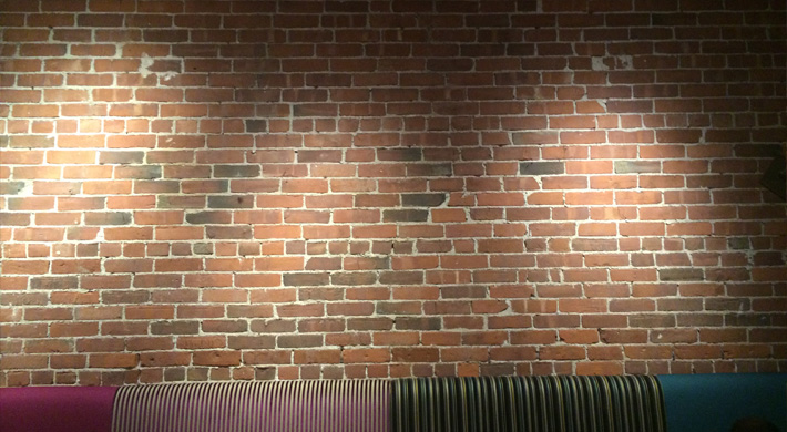 sarma interior blank brick wall